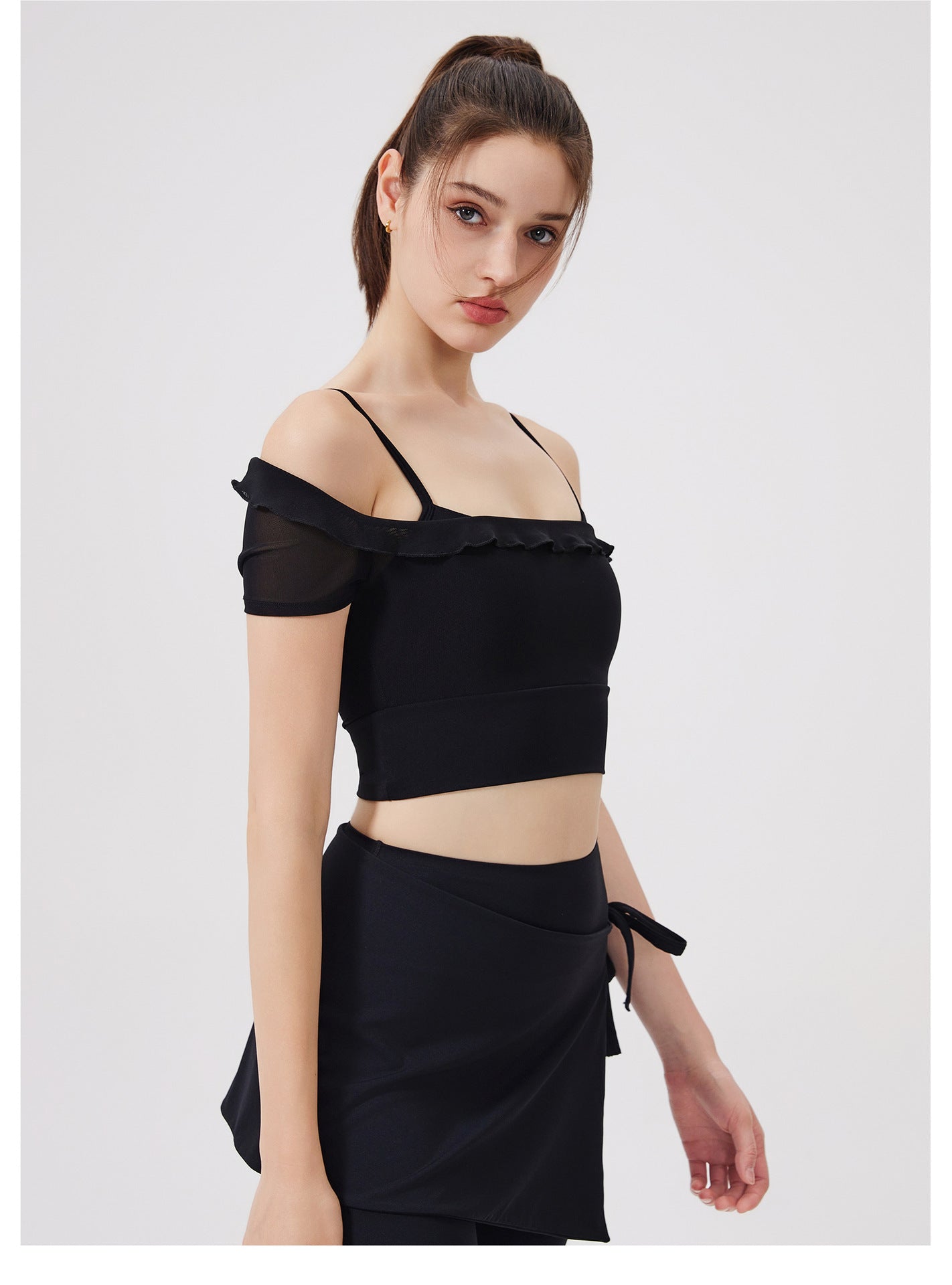 Sexy Lace Mesh Yoga Clothes Short Sleeve Running Quick Drying Sports Bra with Chest Pad One Piece Cup Workout Clothes