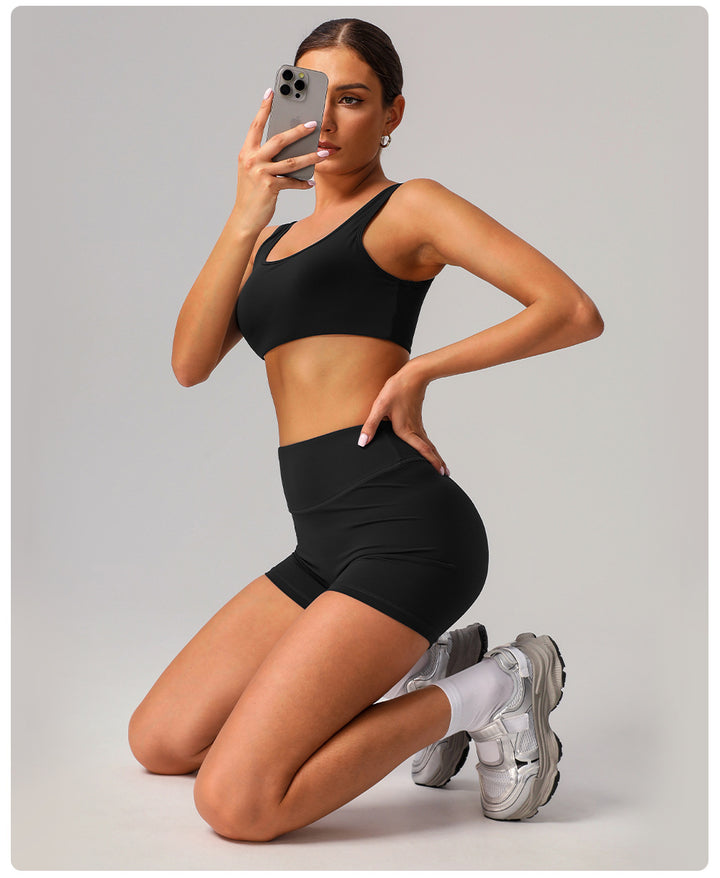 Quick Drying Nude Feel Yoga Shorts Hip Lifting Running Fitness Shorts Tight High Waist Outdoor Exercise Shorts Women